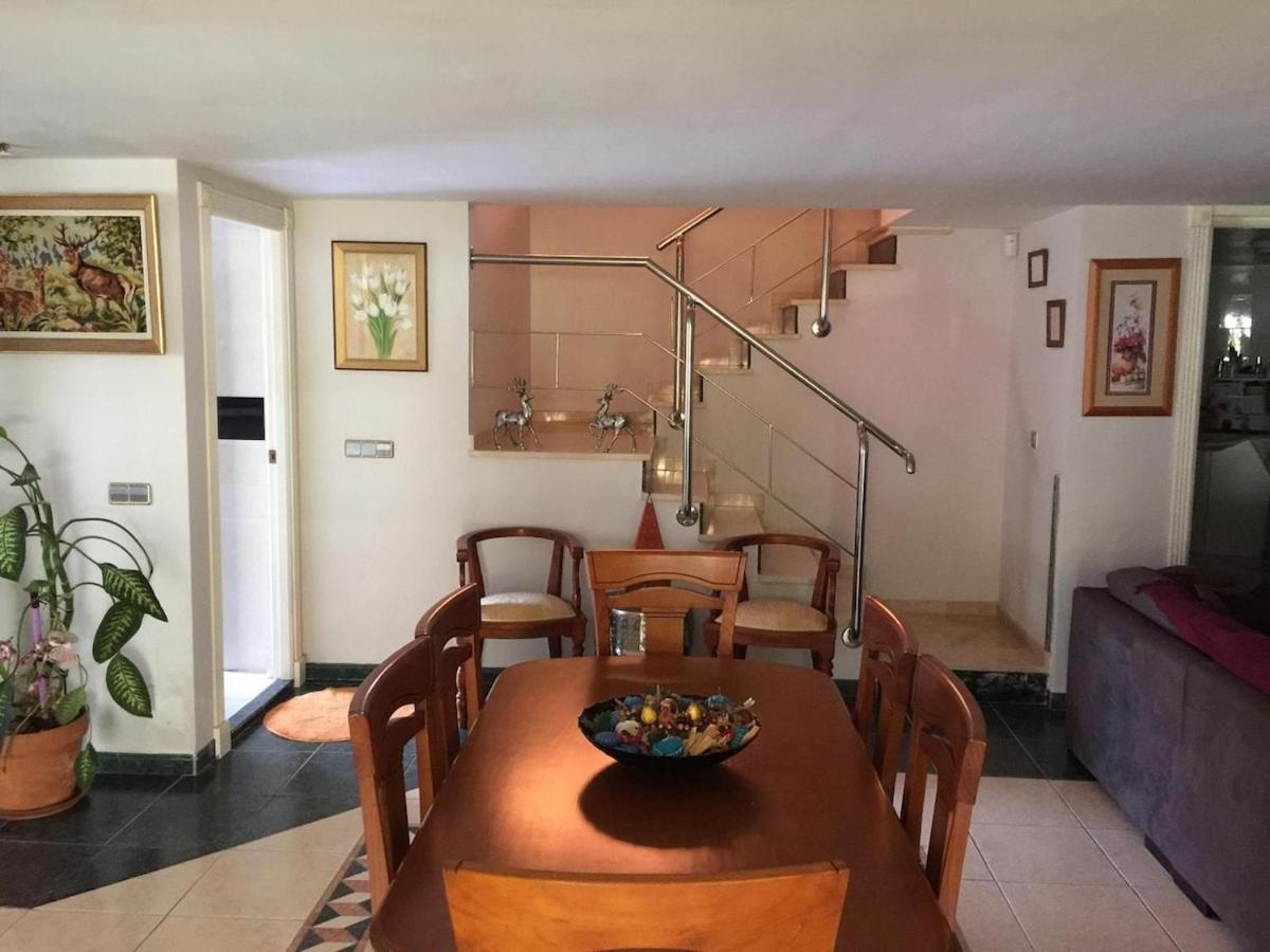 Villa Mijas With Pool 50 M Beach Фуeнхирола Екстериор снимка